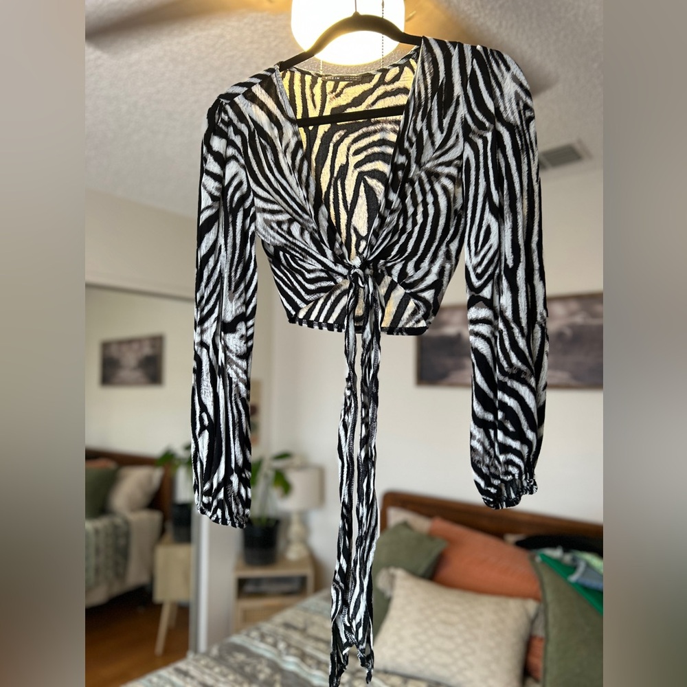SHEIN Black & White Zebra Tie-Front Blouse